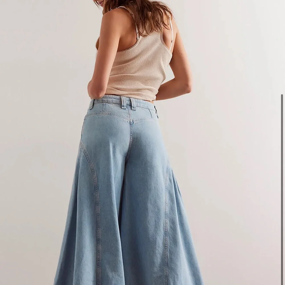 Free People Light Blue Flare Jeans - Picture 2 of 6